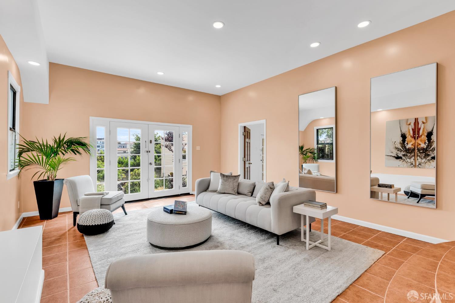 San Francisco, California 94127, United States, 4 Bedrooms Bedrooms, ,3 BathroomsBathrooms,Residential,Pending,135595