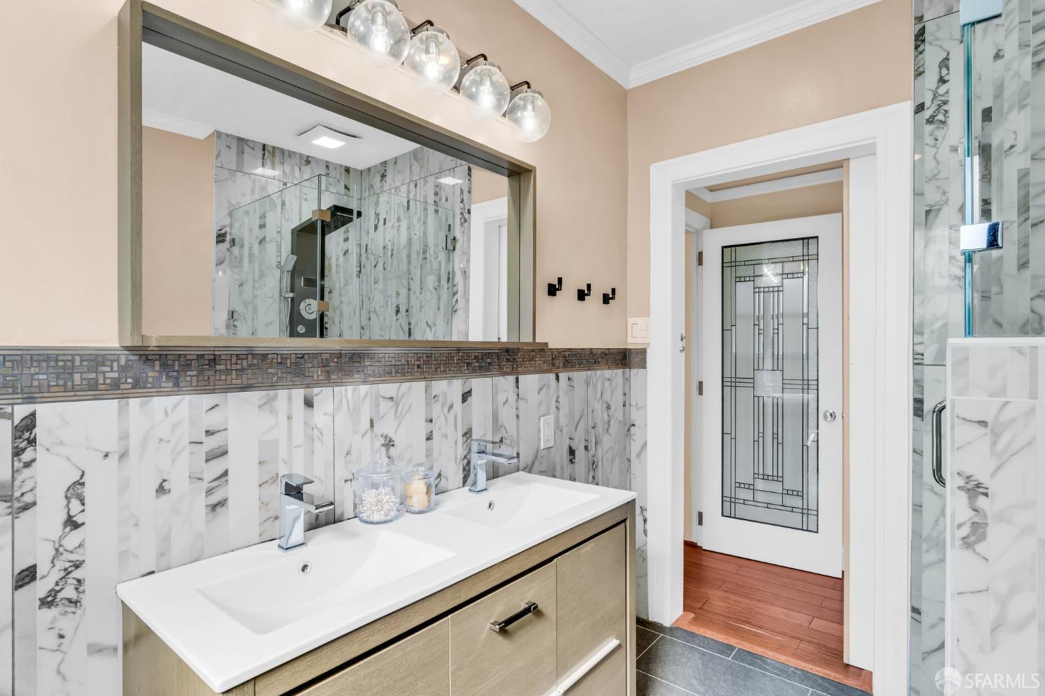 San Francisco, California 94127, United States, 4 Bedrooms Bedrooms, ,3 BathroomsBathrooms,Residential,Pending,135595