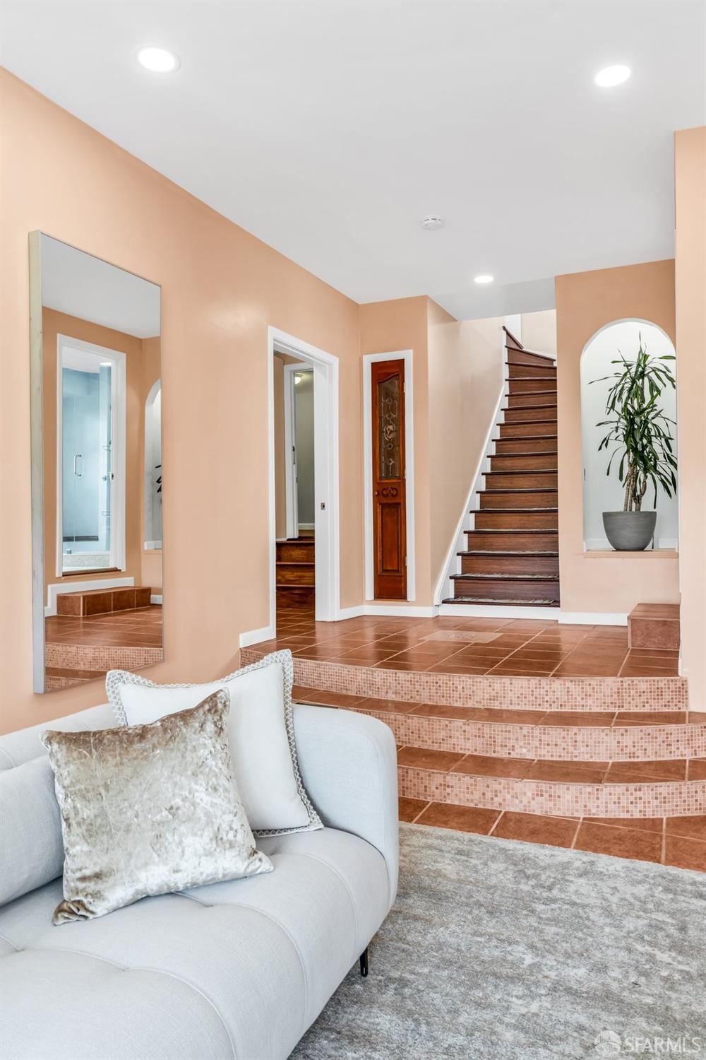 San Francisco, California 94127, United States, 4 Bedrooms Bedrooms, ,3 BathroomsBathrooms,Residential,Pending,135595