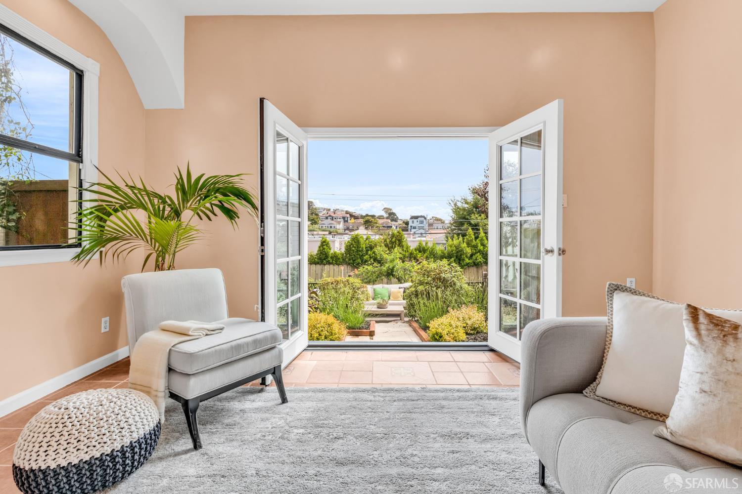 San Francisco, California 94127, United States, 4 Bedrooms Bedrooms, ,3 BathroomsBathrooms,Residential,Pending,135595