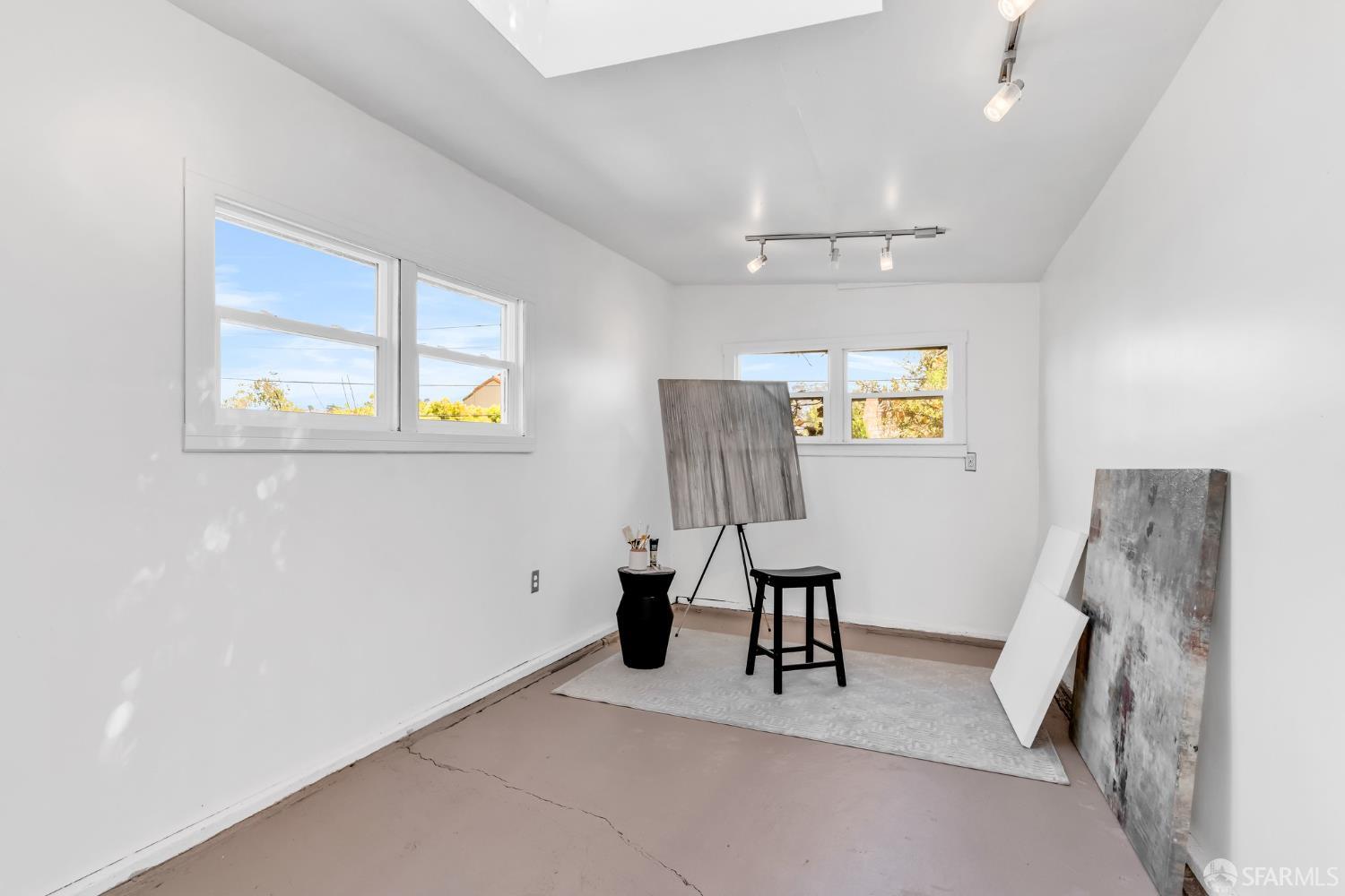 San Francisco, California 94127, United States, 4 Bedrooms Bedrooms, ,3 BathroomsBathrooms,Residential,Pending,135595