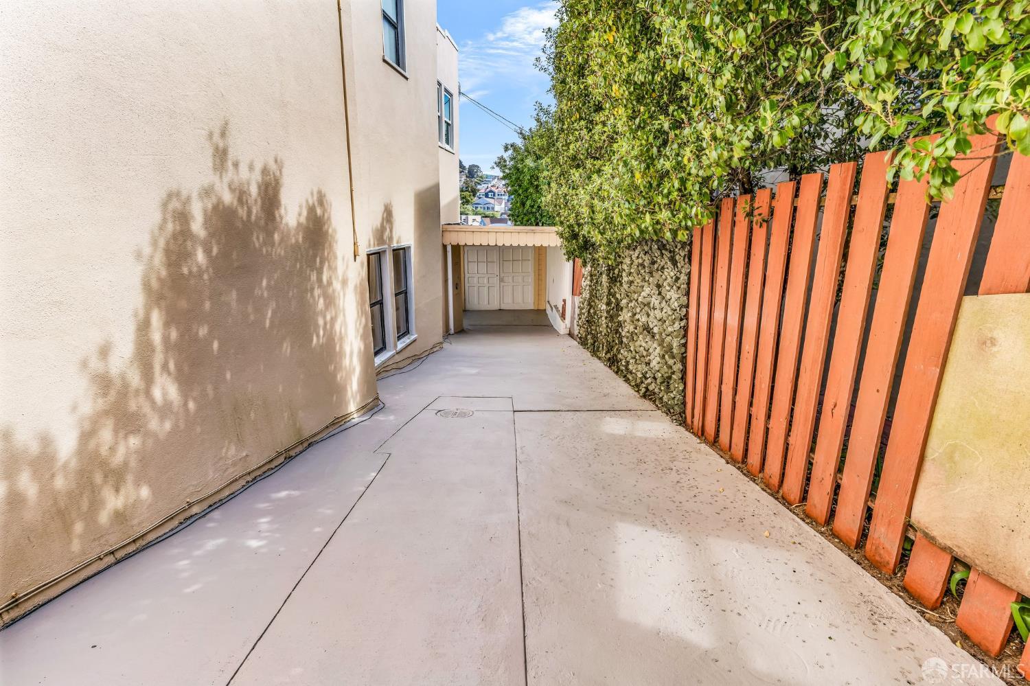 San Francisco, California 94127, United States, 4 Bedrooms Bedrooms, ,3 BathroomsBathrooms,Residential,Pending,135595