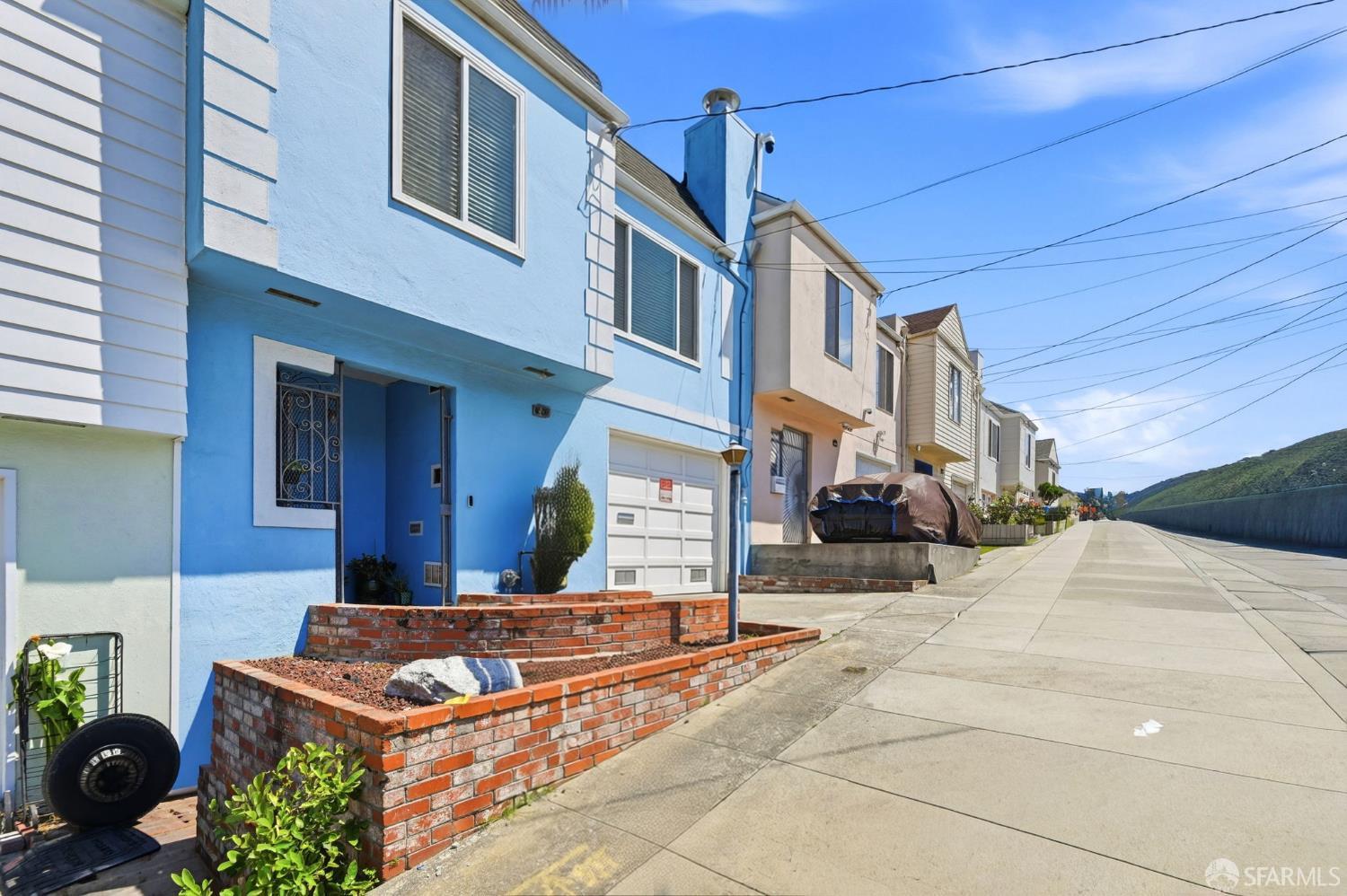 37 Pasadena Street