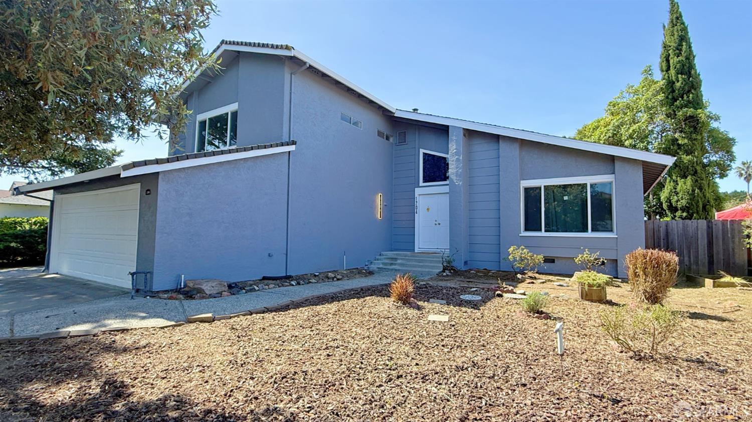 1204 Stirling Drive