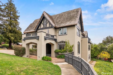 Photo of 415 Pacific Avenue, Piedmont, CA 94611 (MLS # 425083495)