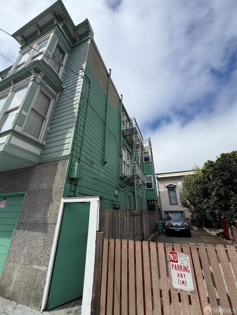 882 Florida Street