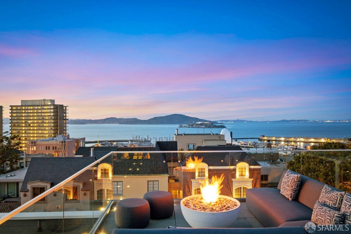 1043 Francisco Street