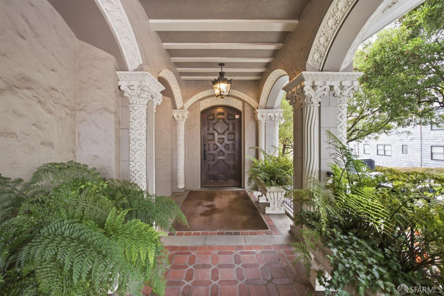 2900 Pacific Avenue 201