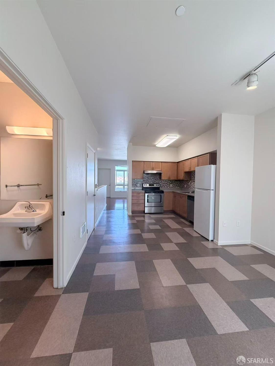 1780 Bancroft Avenue 354