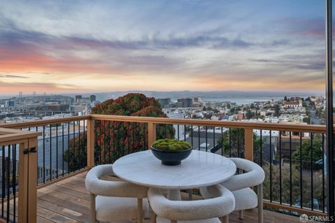 4 beds bed, 3.5 baths bath property at 687 Kansas Street, San Francisco, CA 94107
