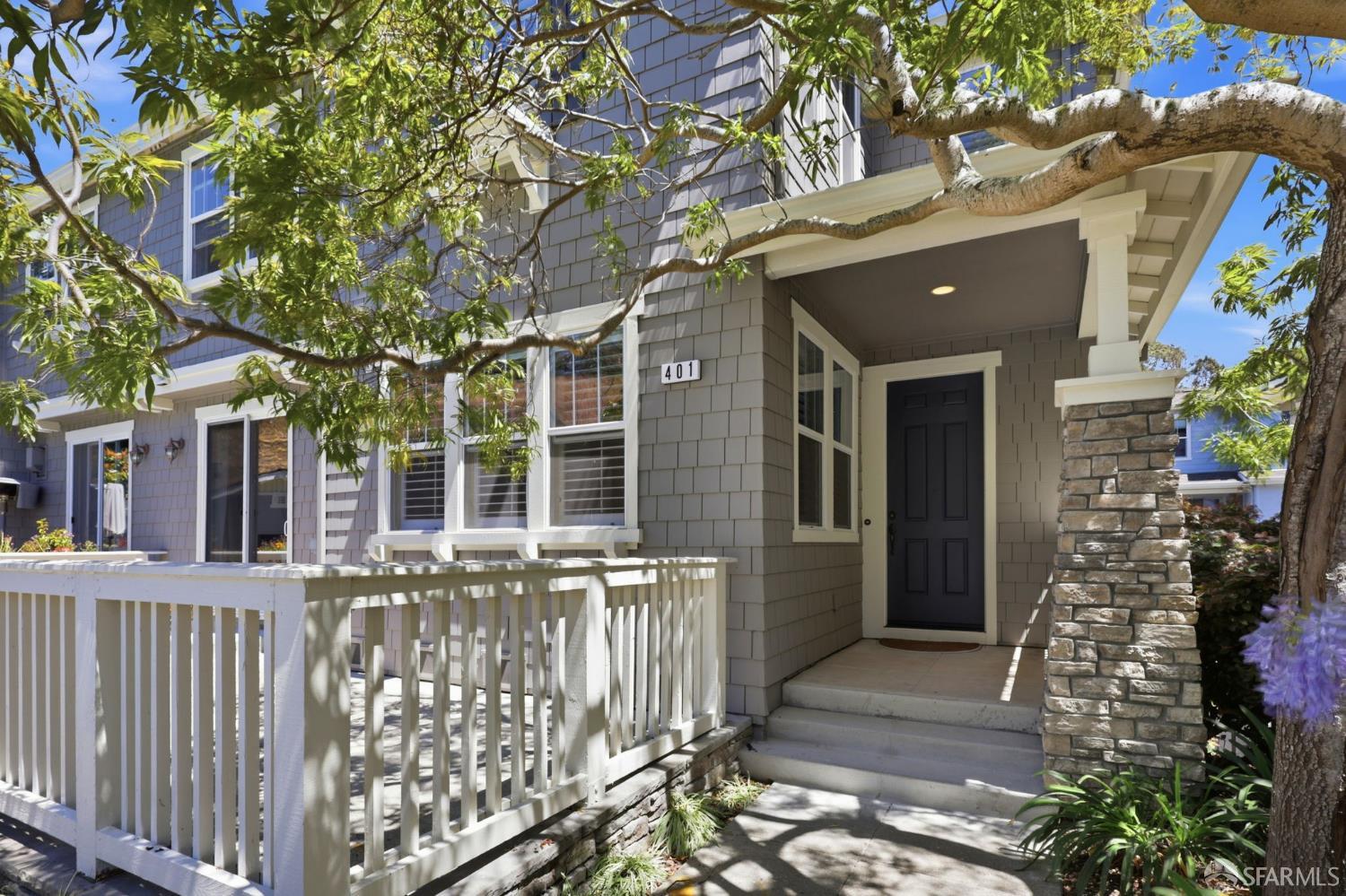 400 Live Oak Way 401