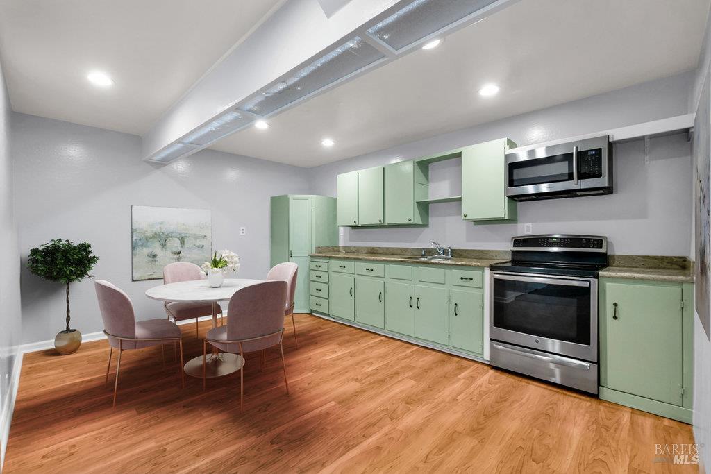 Bodega Bay, California 94923, United States, 3 Bedrooms Bedrooms, ,3 BathroomsBathrooms,Residential,Active,145416