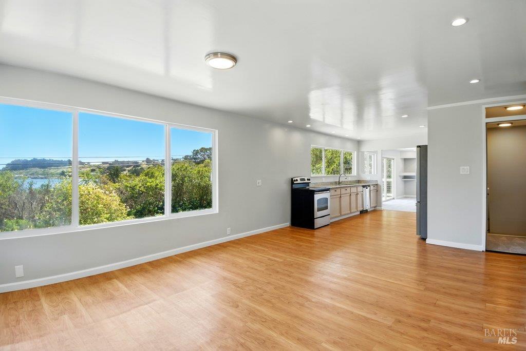 Bodega Bay, California 94923, United States, 3 Bedrooms Bedrooms, ,3 BathroomsBathrooms,Residential,Active,145416