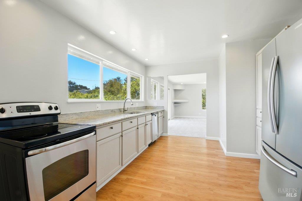 Bodega Bay, California 94923, United States, 3 Bedrooms Bedrooms, ,3 BathroomsBathrooms,Residential,Active,145416