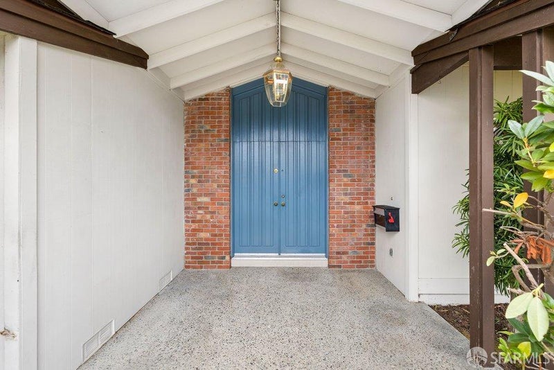 85 Warfield Drive