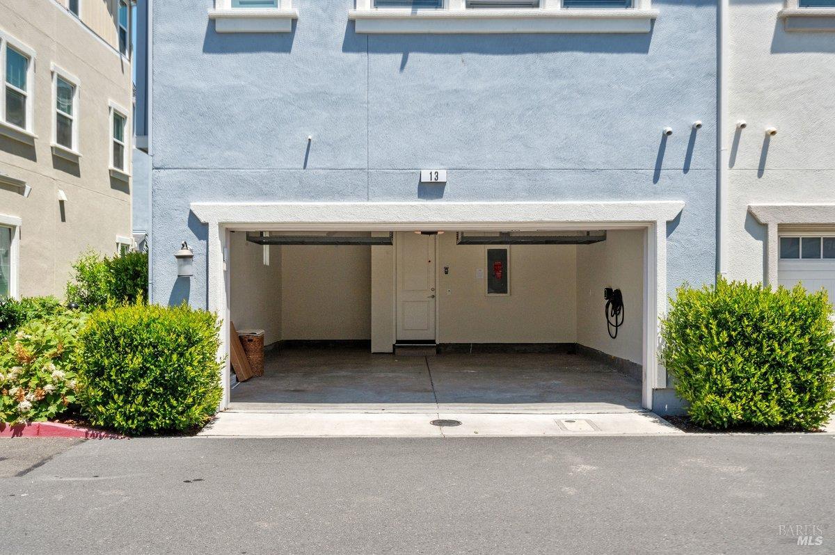 13 Idro Way