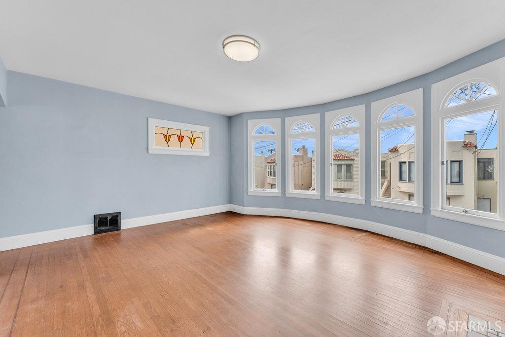 San Francisco, California 94112, United States, 2 Bedrooms Bedrooms, ,2 BathroomsBathrooms,Residential,Active,174918