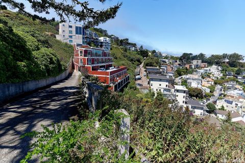 275 Burnett Avenue Unit 6, San Francisco, CA 94131 - #: 423755581