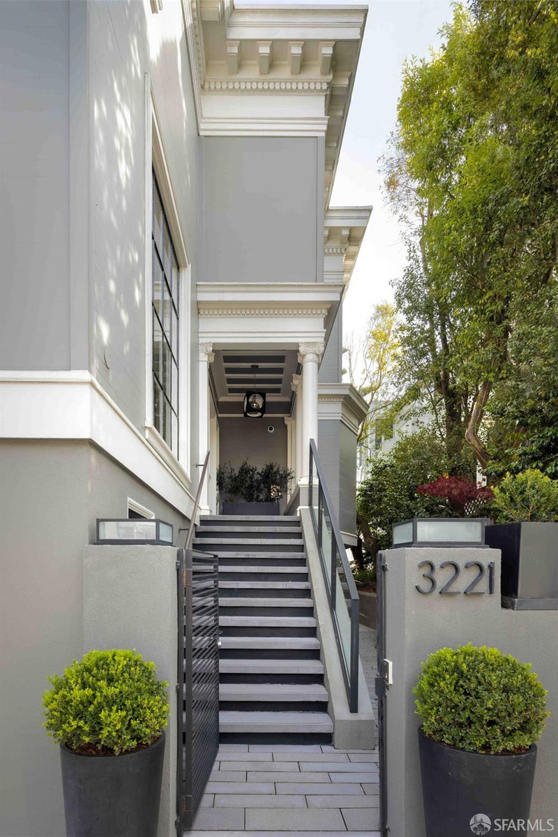 3221 Washington Street