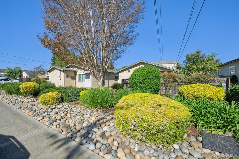 391 Bartlett Avenue