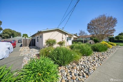391 Bartlett Avenue Hayward CA 94541