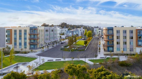 52 Innes Court 403 San Francisco CA 94124
