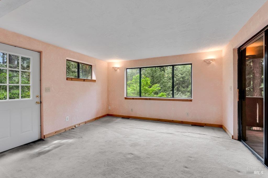 Forestville, California 95436, United States, 1 Bedroom Bedrooms, ,1 BathroomBathrooms,Residential,Pending,121908