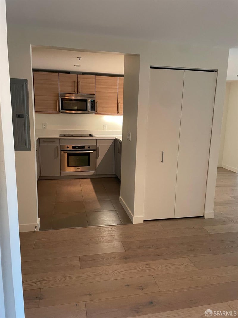 555 4th Street 303