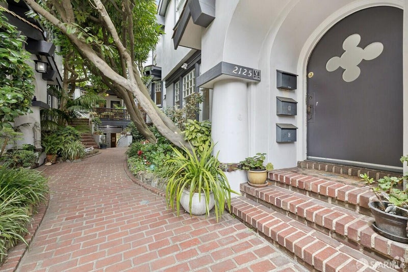 2115 Hyde Street