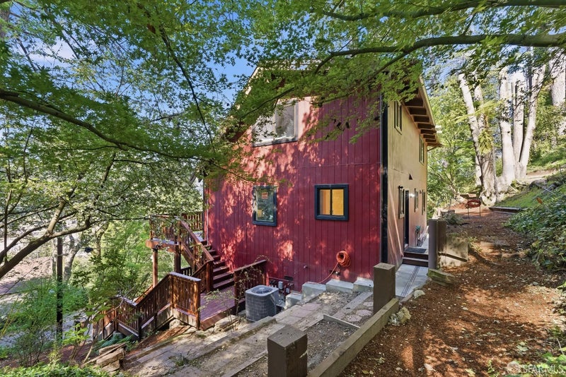 16 Grandview Avenue