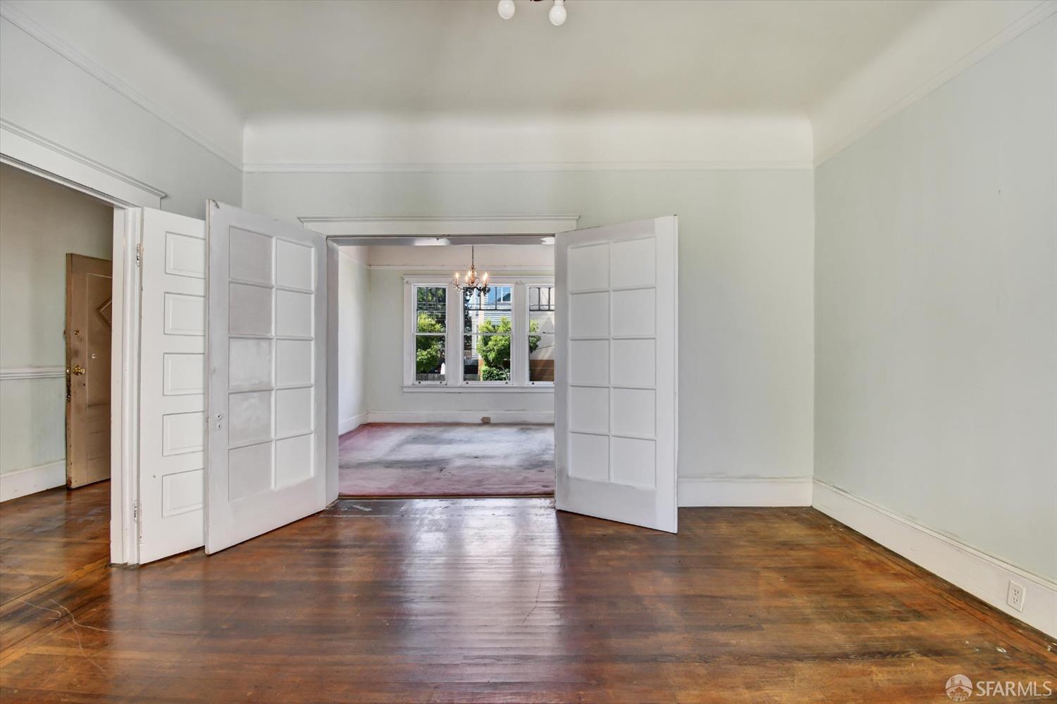 San Francisco, California 94110, United States, 5 Bedrooms Bedrooms, ,2 BathroomsBathrooms,Residential,Active,205147