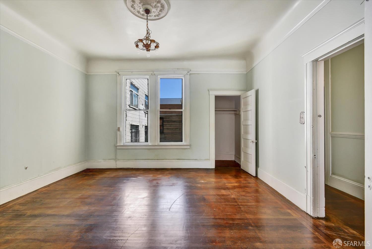 San Francisco, California 94110, United States, 5 Bedrooms Bedrooms, ,2 BathroomsBathrooms,Residential,Active,205147