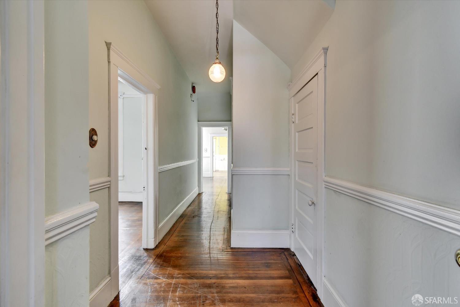 San Francisco, California 94110, United States, 5 Bedrooms Bedrooms, ,2 BathroomsBathrooms,Residential,Active,205147