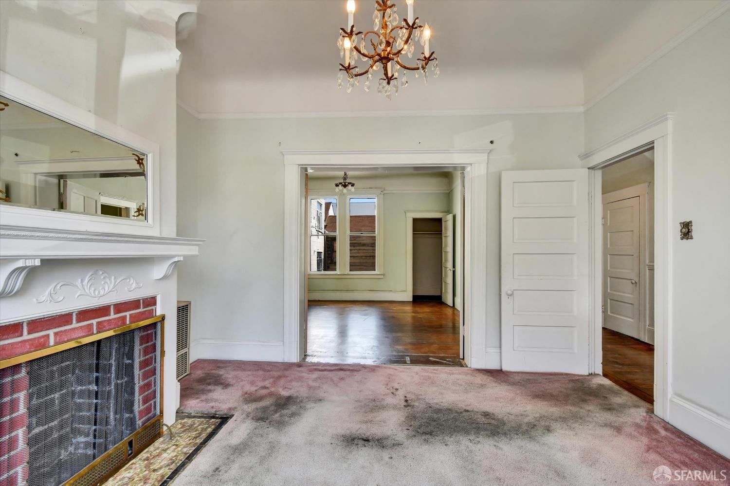 San Francisco, California 94110, United States, 5 Bedrooms Bedrooms, ,2 BathroomsBathrooms,Residential,Active,205147