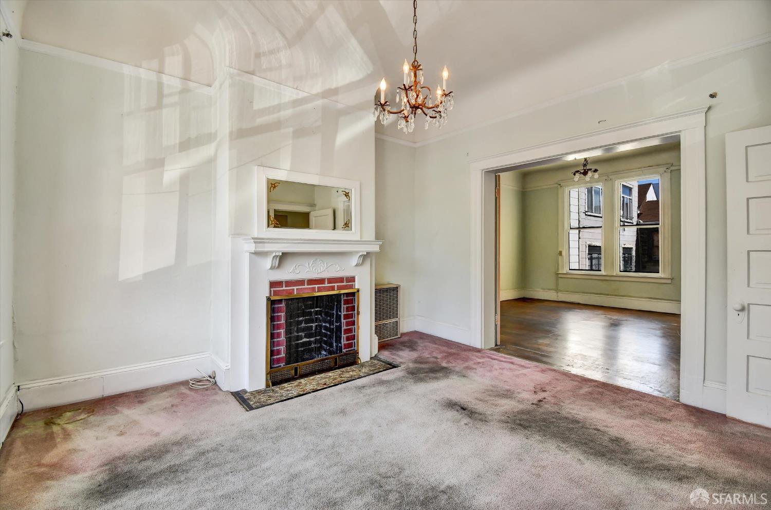 San Francisco, California 94110, United States, 5 Bedrooms Bedrooms, ,2 BathroomsBathrooms,Residential,Active,205147