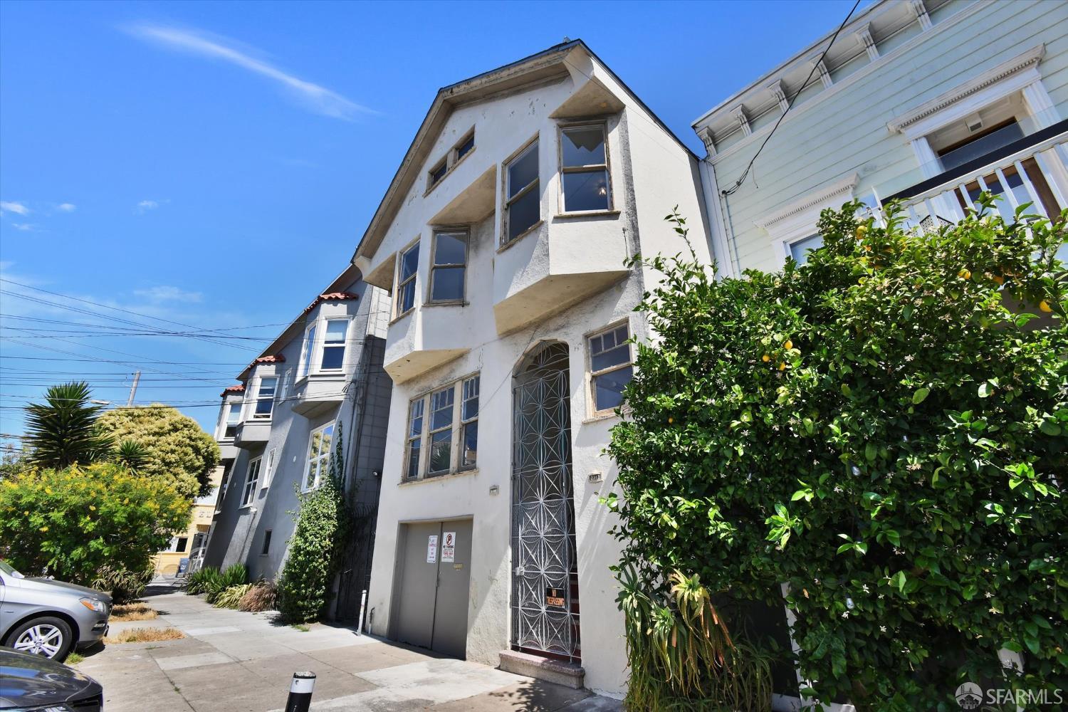 San Francisco, California 94110, United States, 5 Bedrooms Bedrooms, ,2 BathroomsBathrooms,Residential,Active,205147