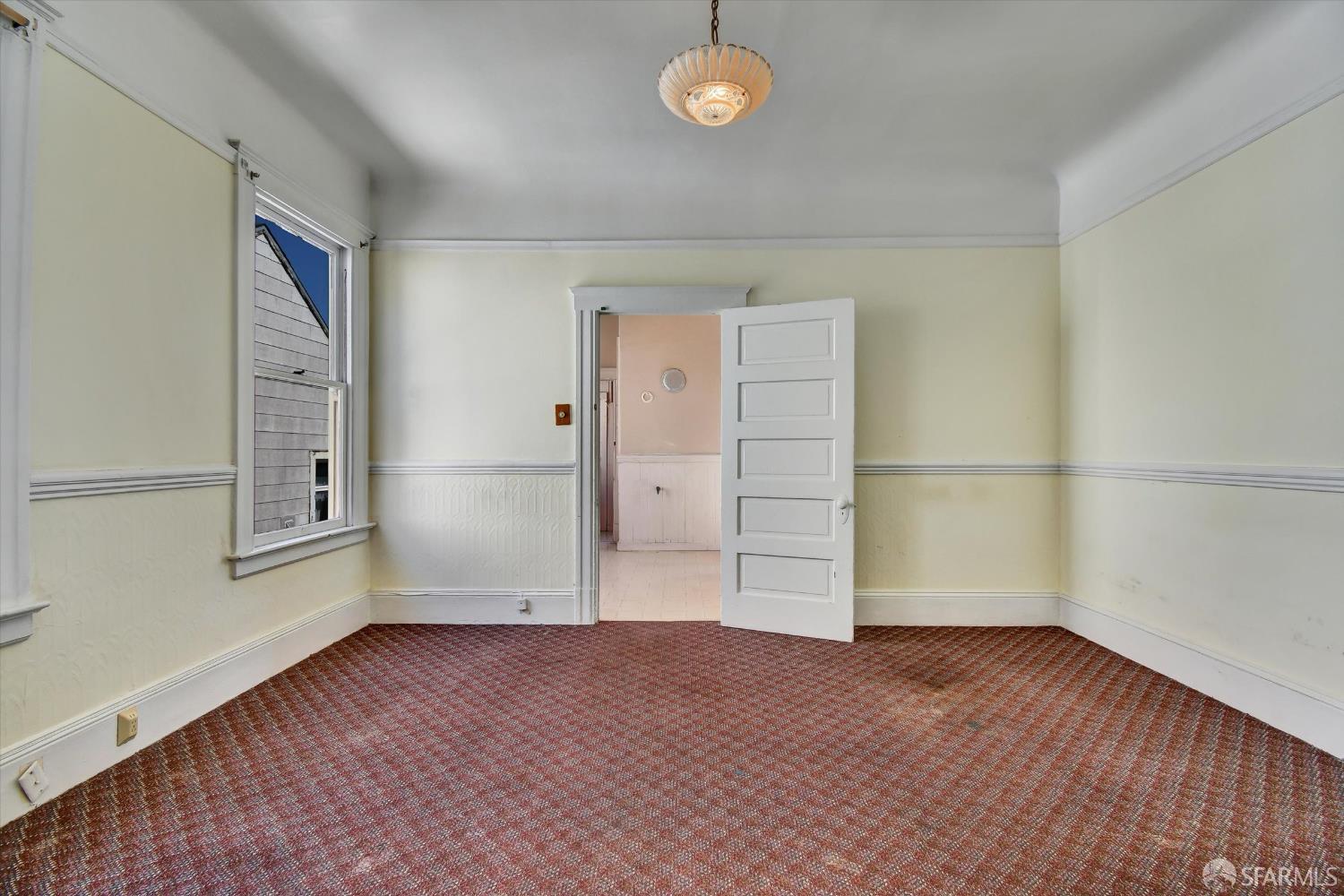 San Francisco, California 94110, United States, 5 Bedrooms Bedrooms, ,2 BathroomsBathrooms,Residential,Active,205147