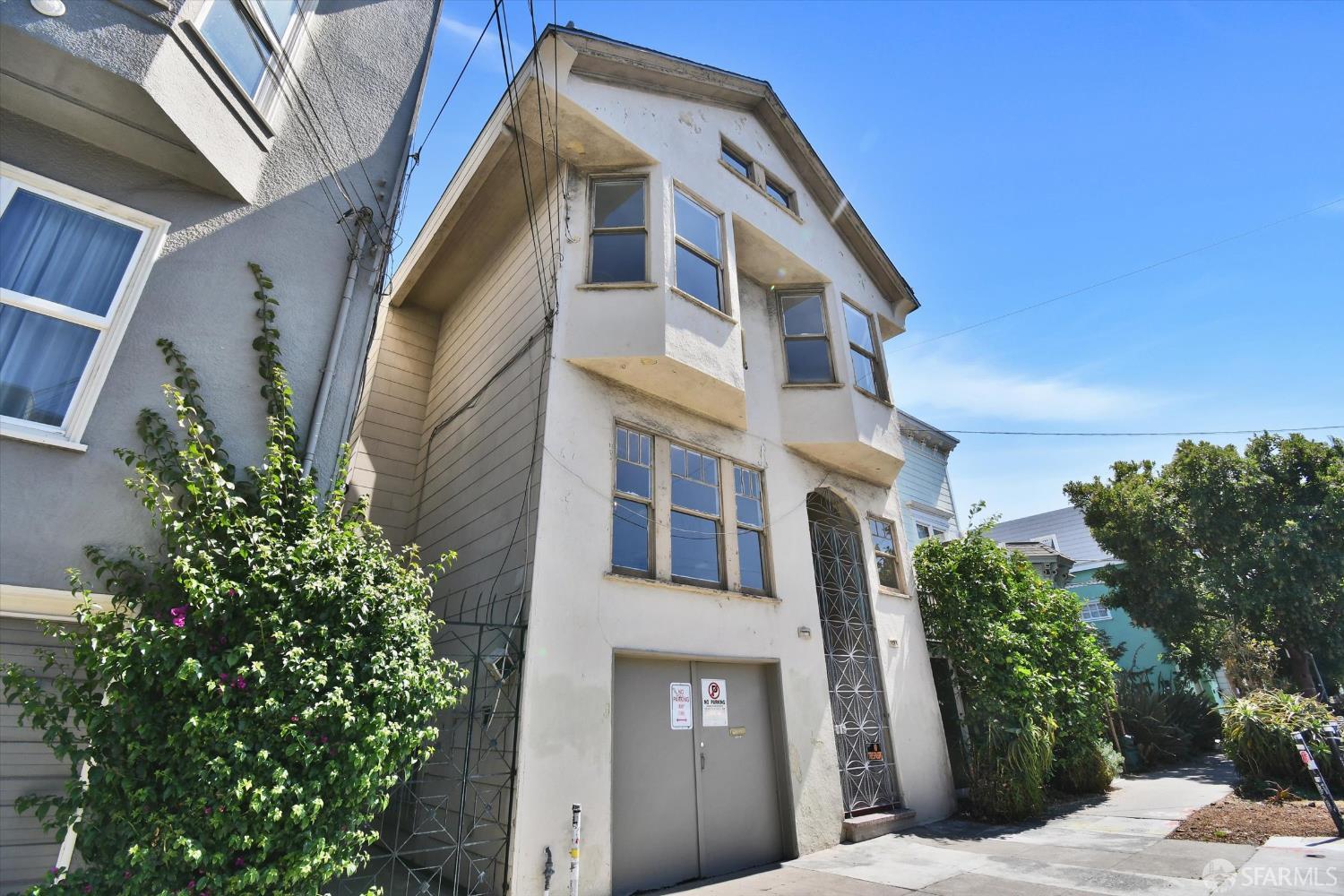 San Francisco, California 94110, United States, 5 Bedrooms Bedrooms, ,2 BathroomsBathrooms,Residential,Active,205147