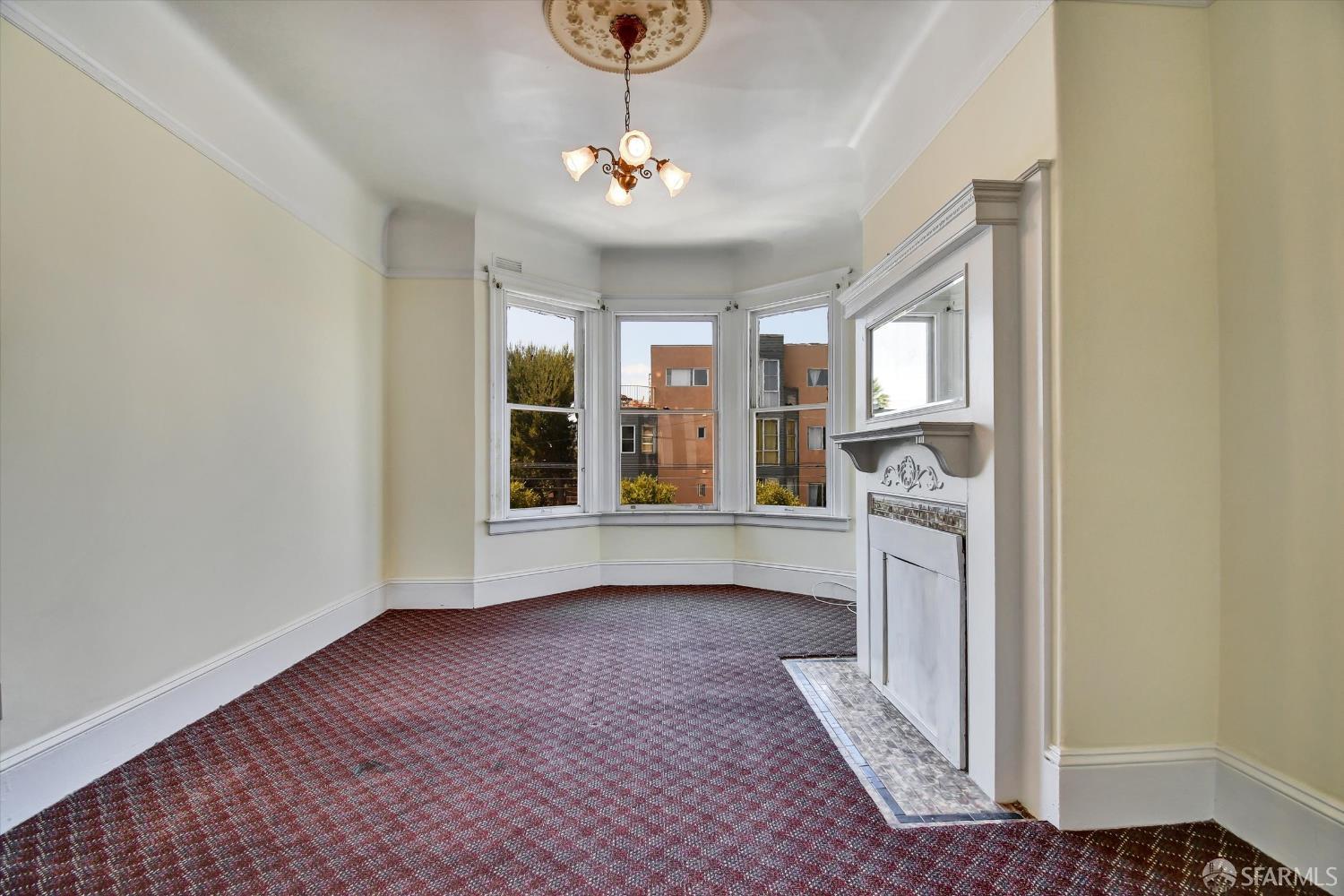 San Francisco, California 94110, United States, 5 Bedrooms Bedrooms, ,2 BathroomsBathrooms,Residential,Active,205147