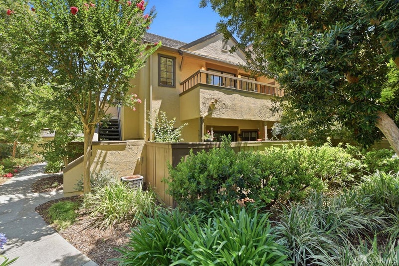 1949 Huxley Court