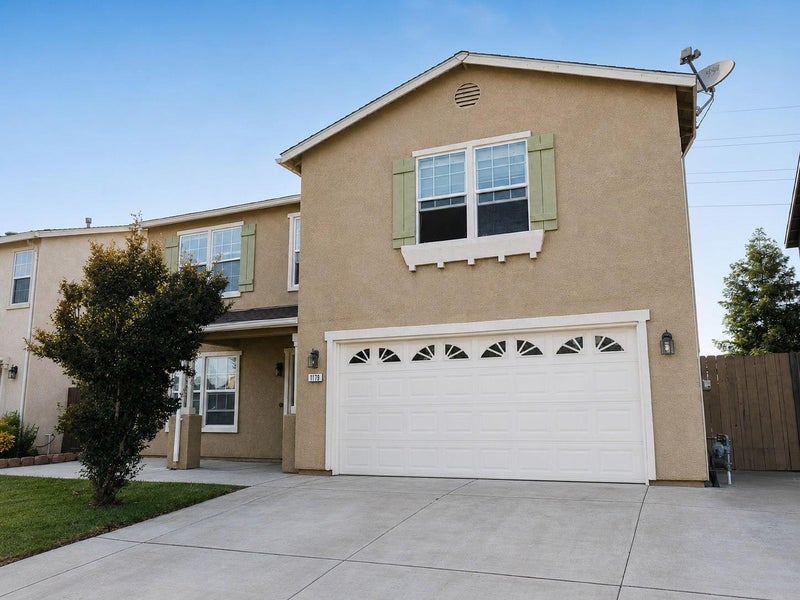 1179 Crescent Drive