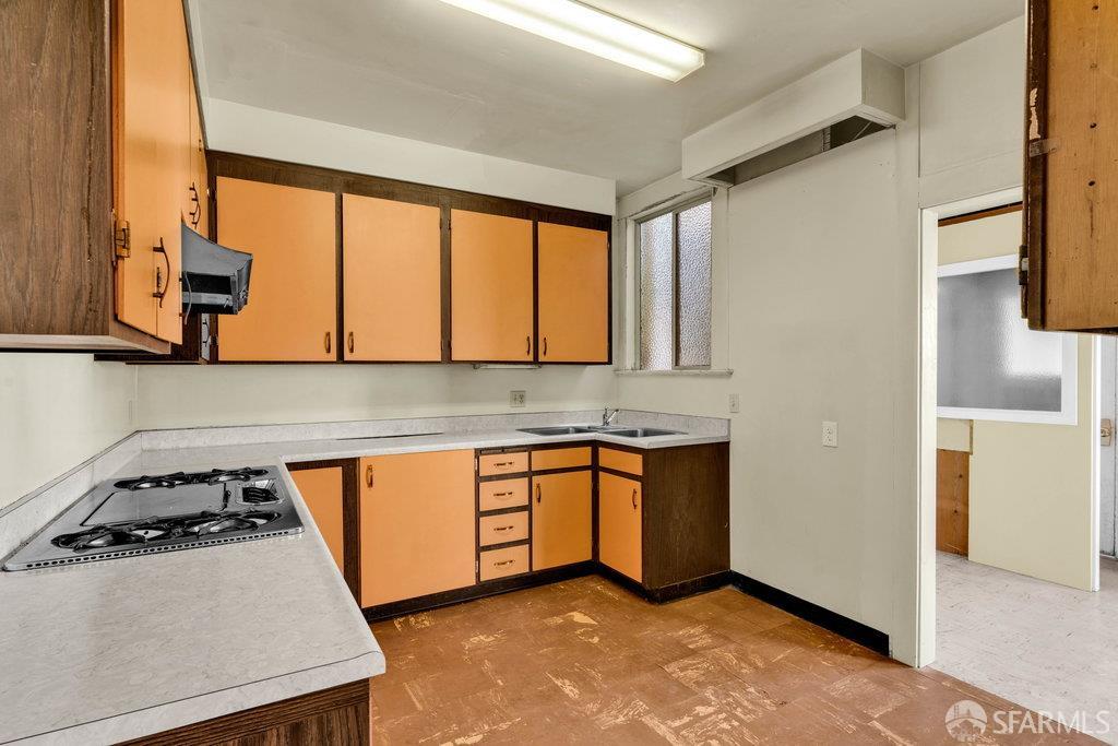 San Francisco, California 94121, United States, 3 Bedrooms Bedrooms, ,2 BathroomsBathrooms,Residential,Active,235998