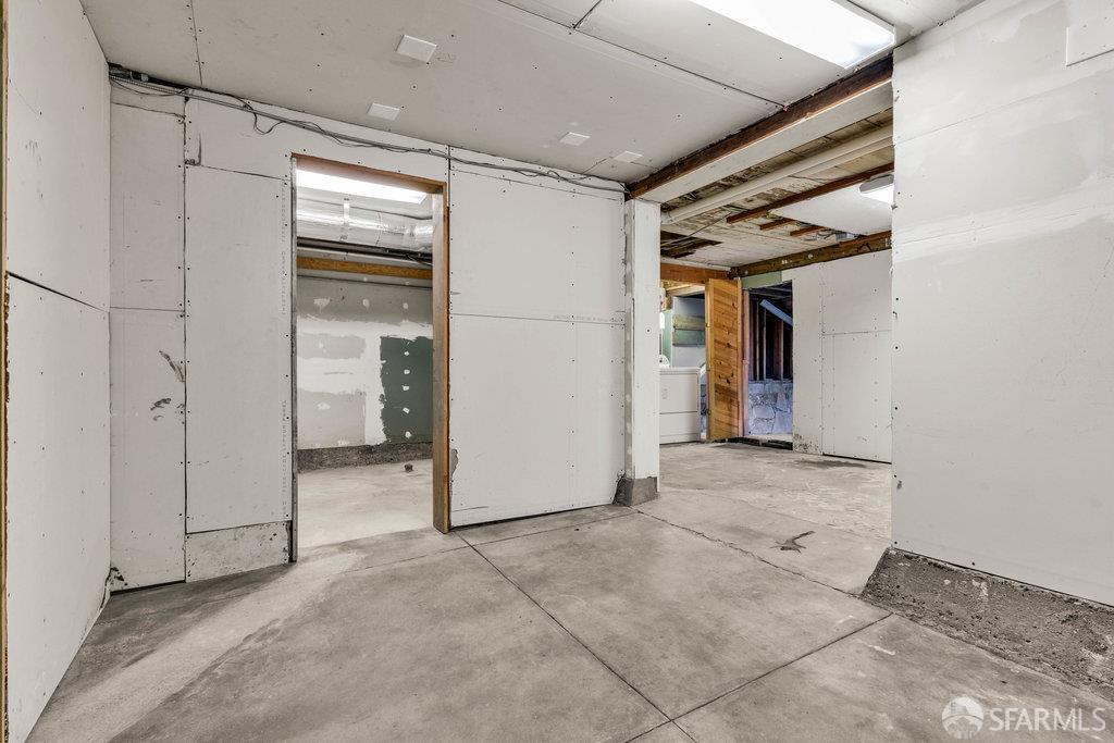 San Francisco, California 94121, United States, 3 Bedrooms Bedrooms, ,2 BathroomsBathrooms,Residential,Active,235998