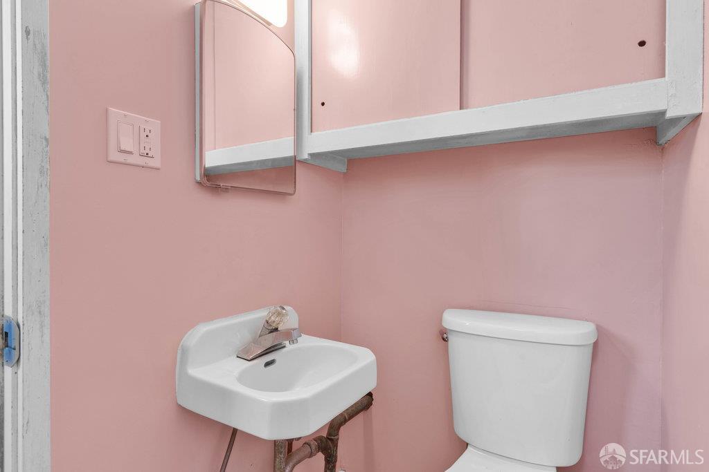 San Francisco, California 94121, United States, 3 Bedrooms Bedrooms, ,2 BathroomsBathrooms,Residential,Active,235998