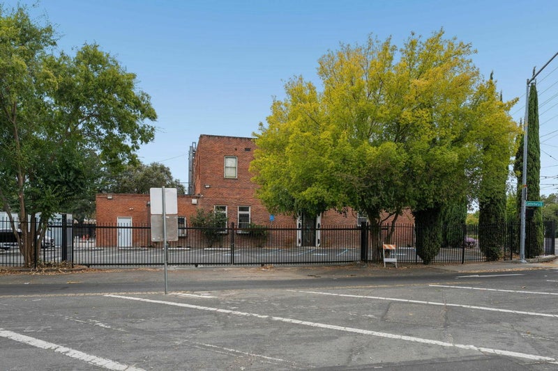 1454 Del Paso Boulevard