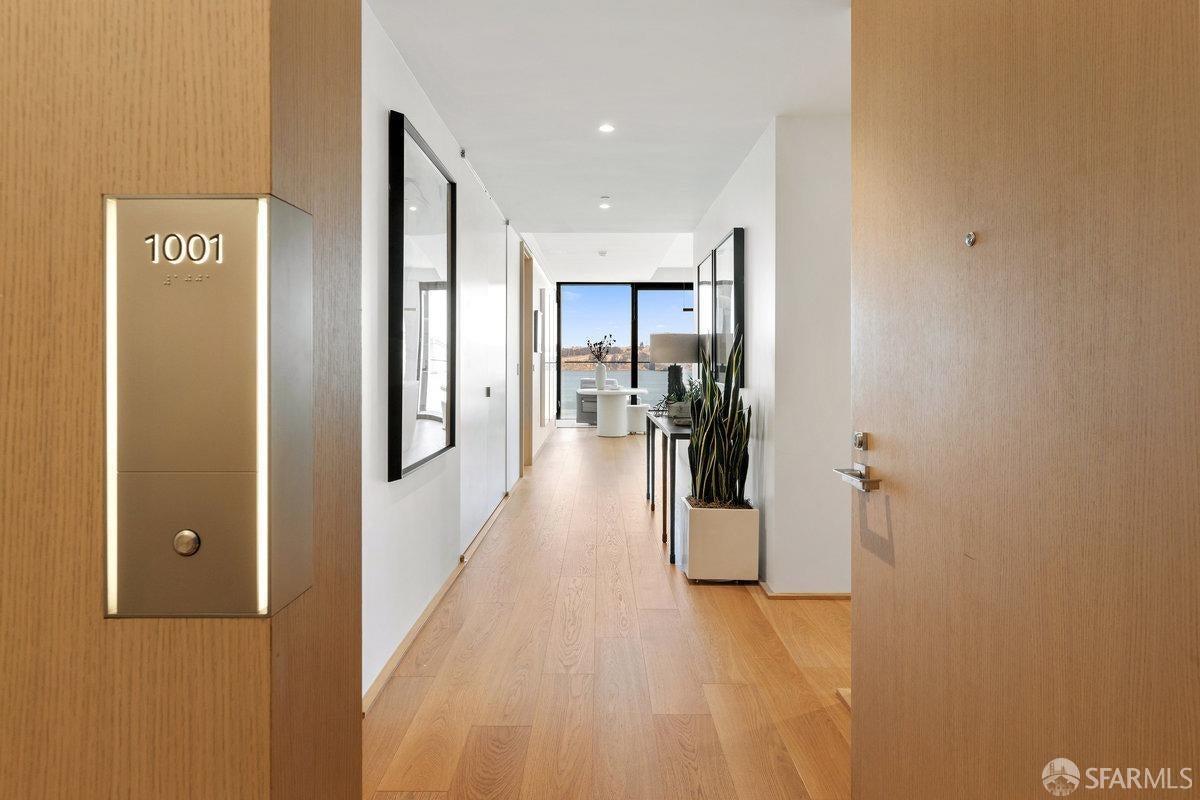 1 Steuart Lane 801, San Francisco CA 94105