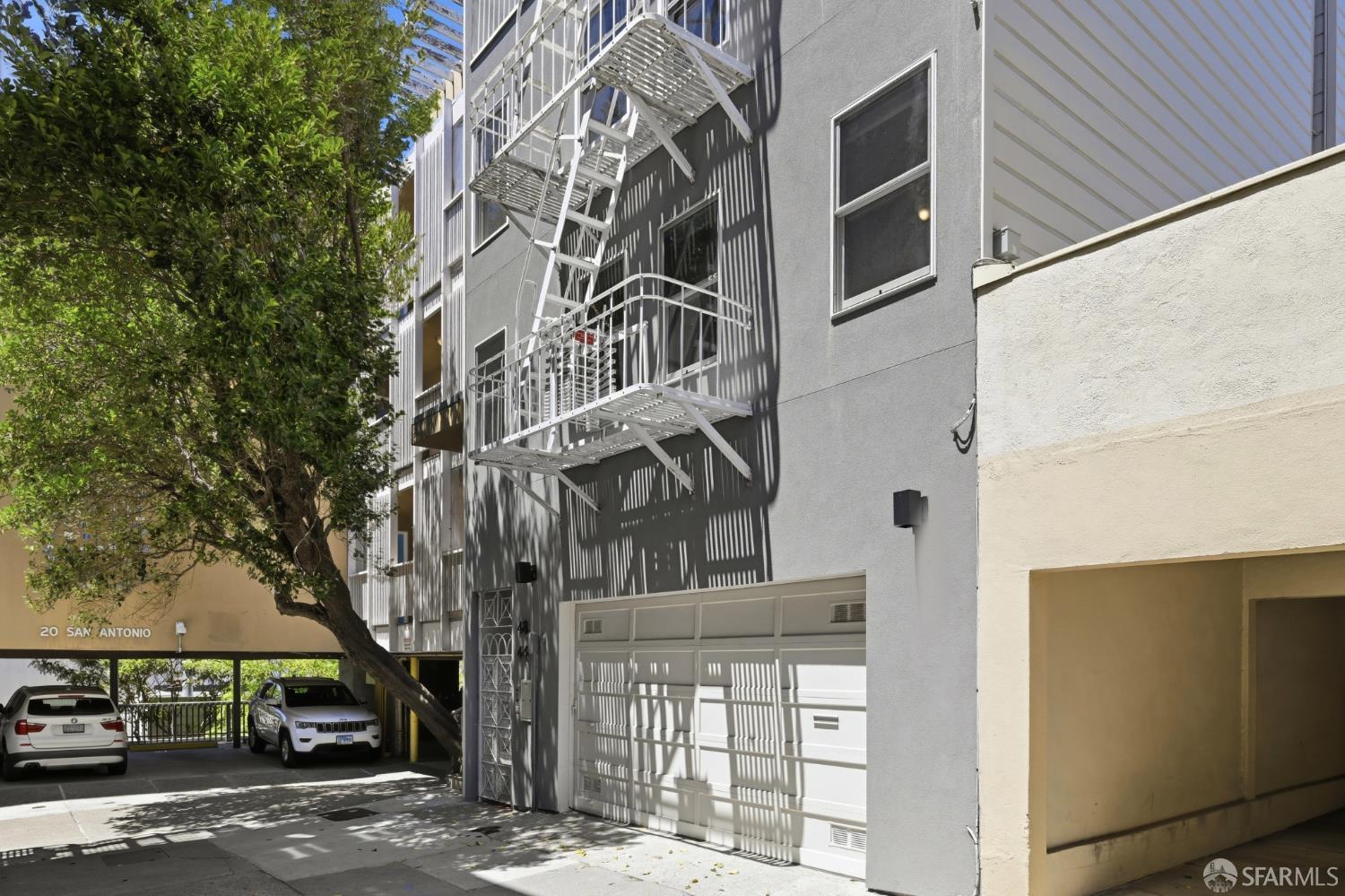 44 San Antonio Place