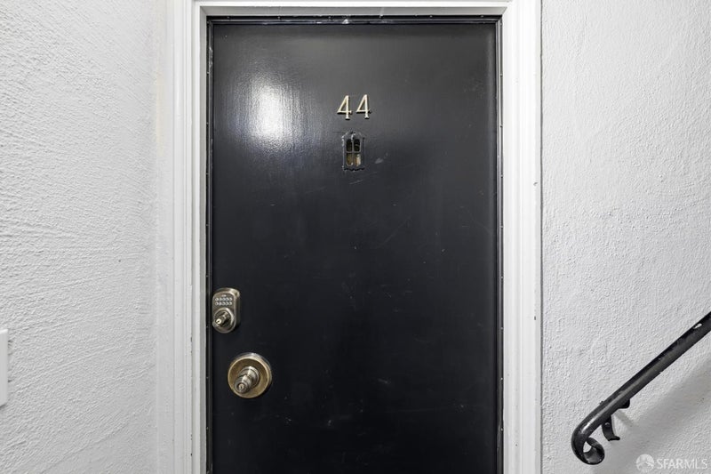44 San Antonio Place