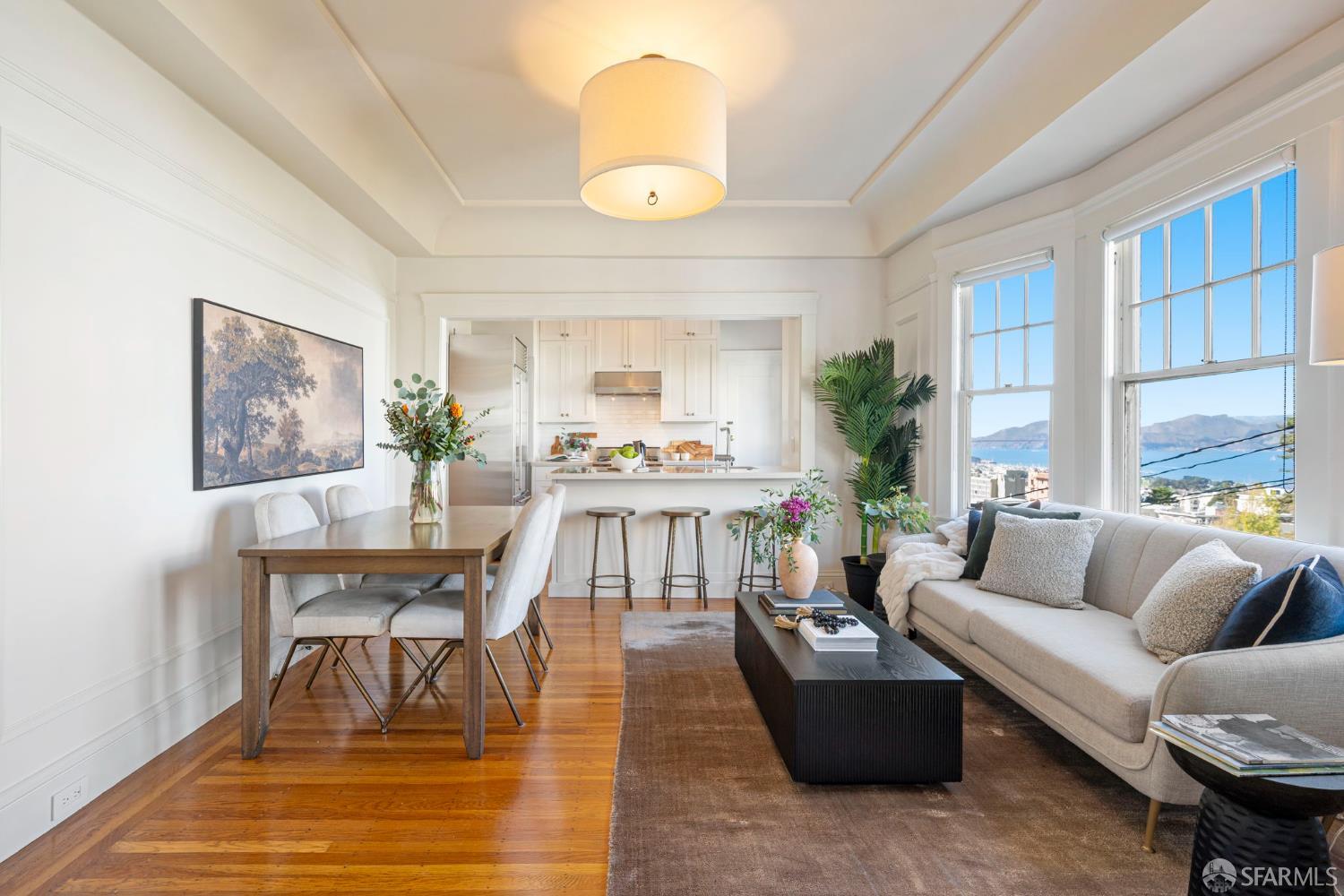 2363 Larkin Street 34