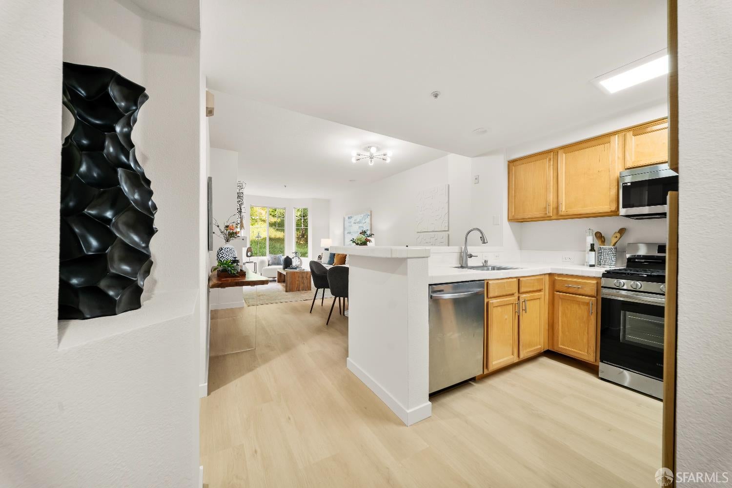 320 Caldecott Lane 116, Oakland CA 94618